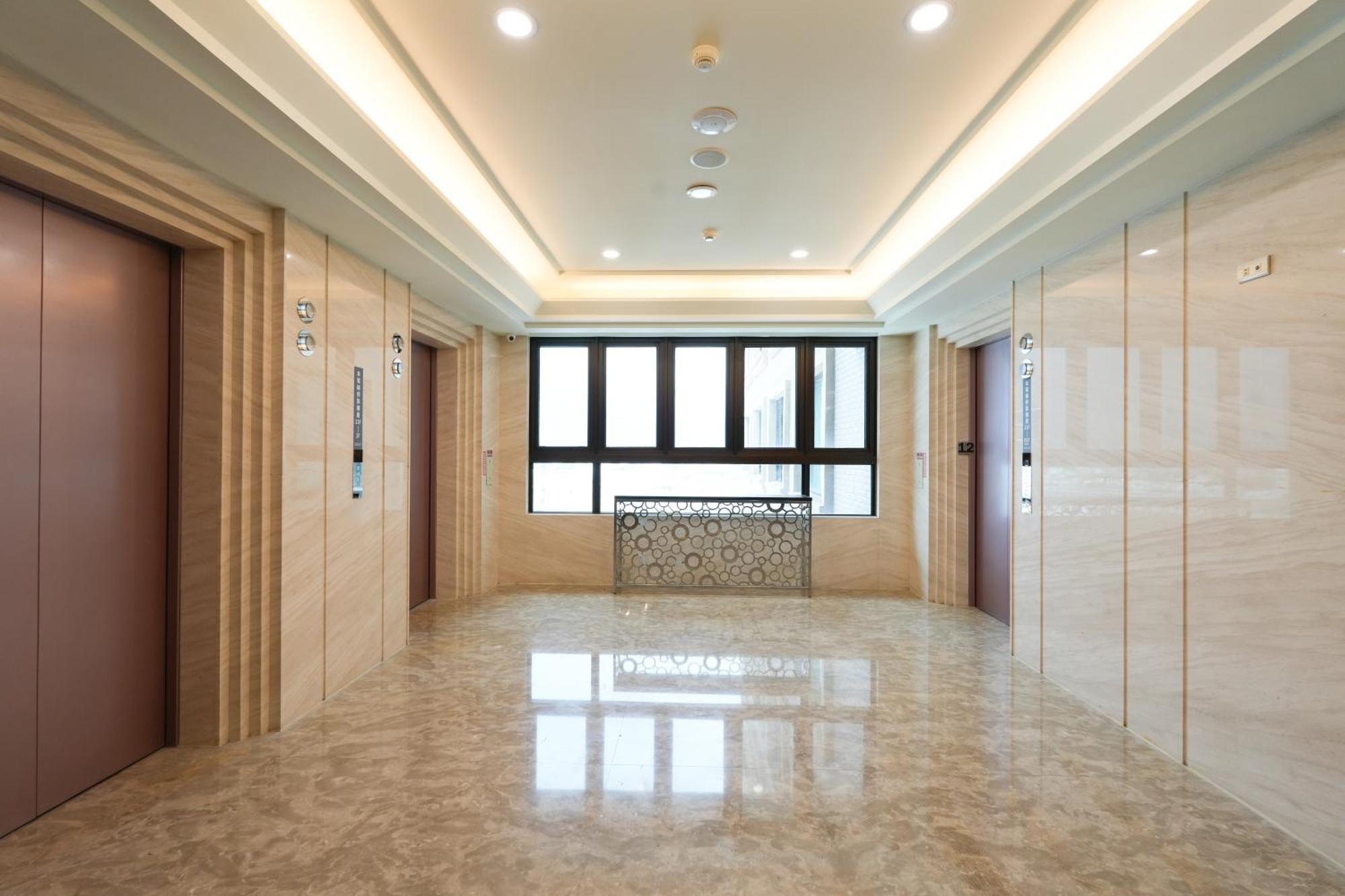 Hiyeshotel勤天商旅-花蓮館 Hualien City Exterior foto