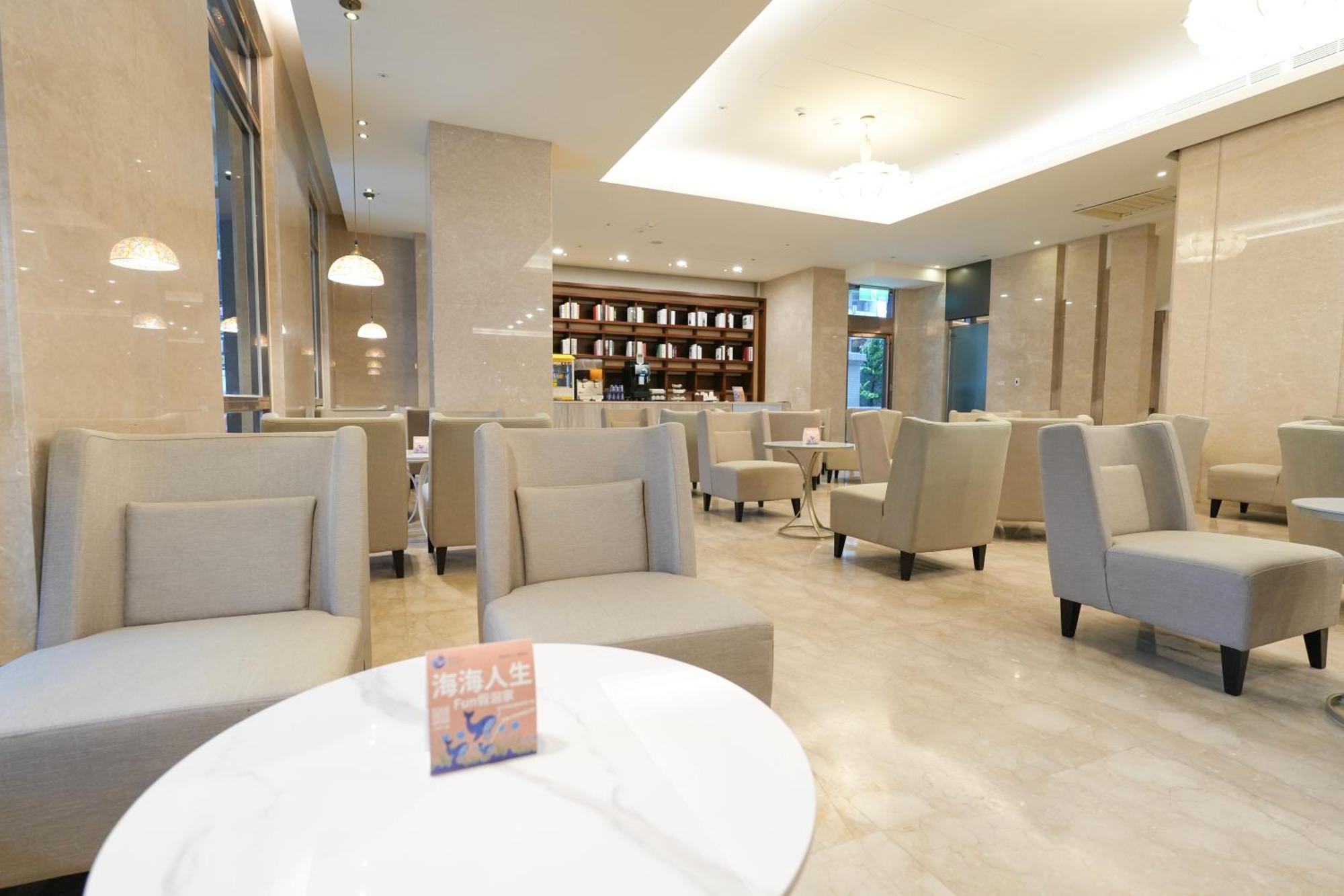 Hiyeshotel勤天商旅-花蓮館 Hualien City Exterior foto
