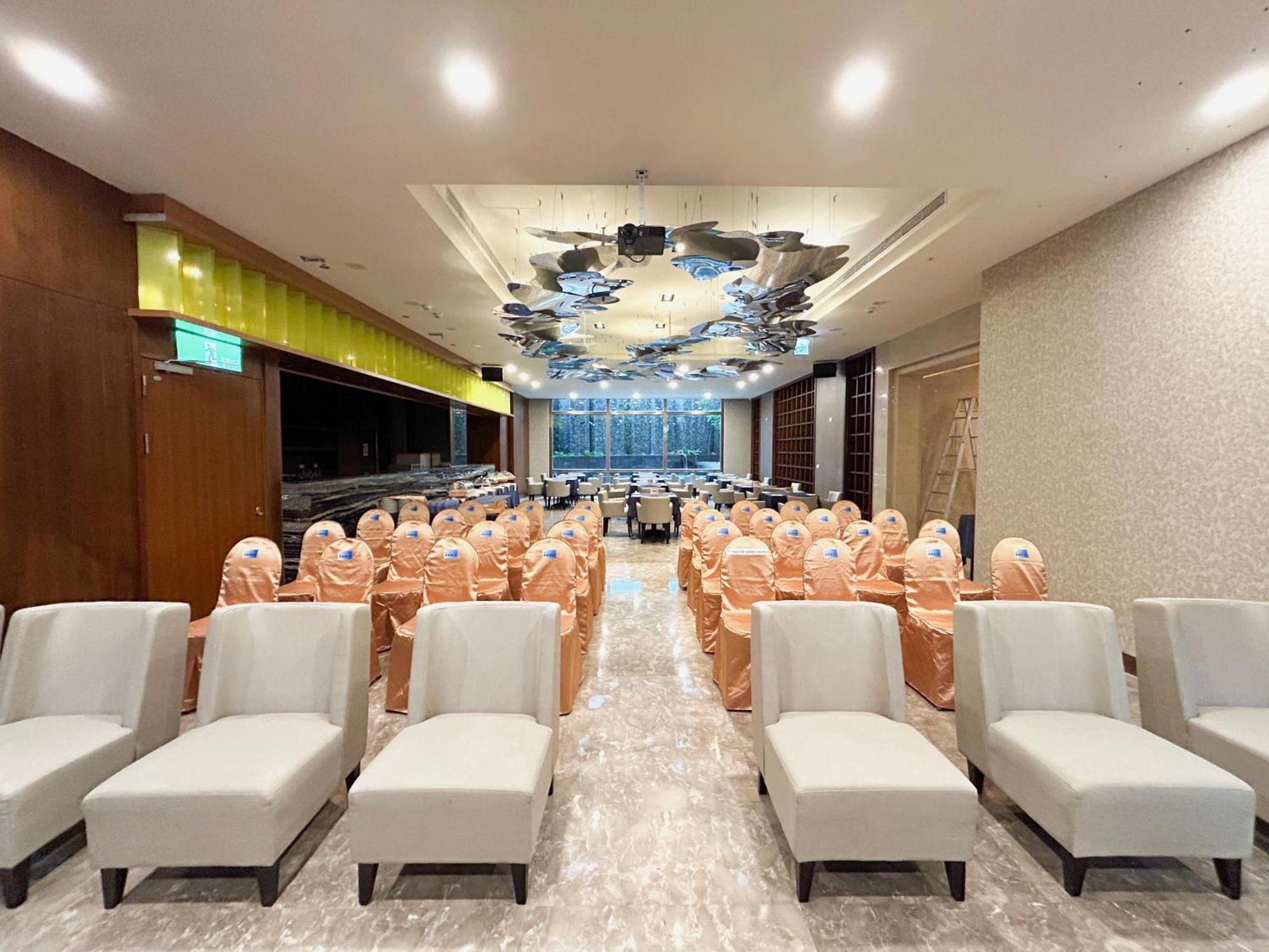 Hiyeshotel勤天商旅-花蓮館 Hualien City Exterior foto