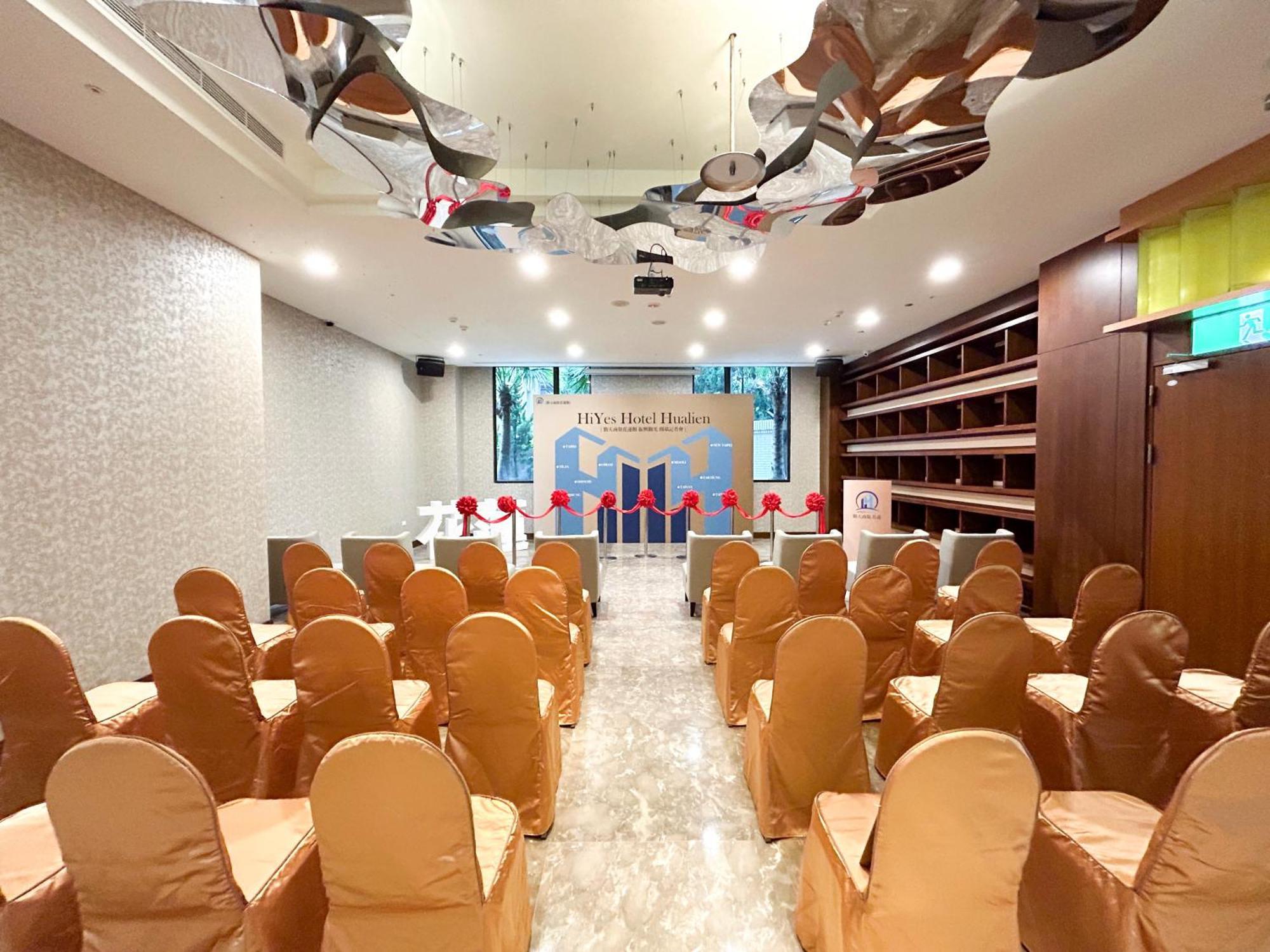 Hiyeshotel勤天商旅-花蓮館 Hualien City Exterior foto