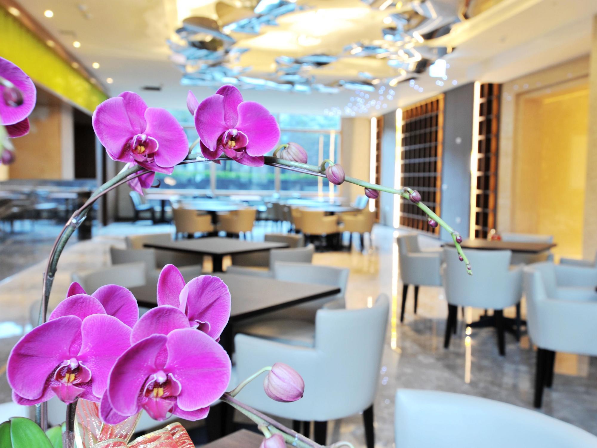 Hiyeshotel勤天商旅-花蓮館 Hualien City Exterior foto