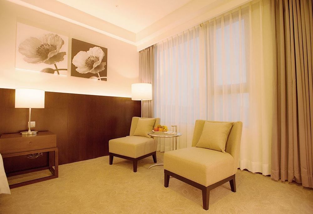Hiyeshotel勤天商旅-花蓮館 Hualien City Exterior foto